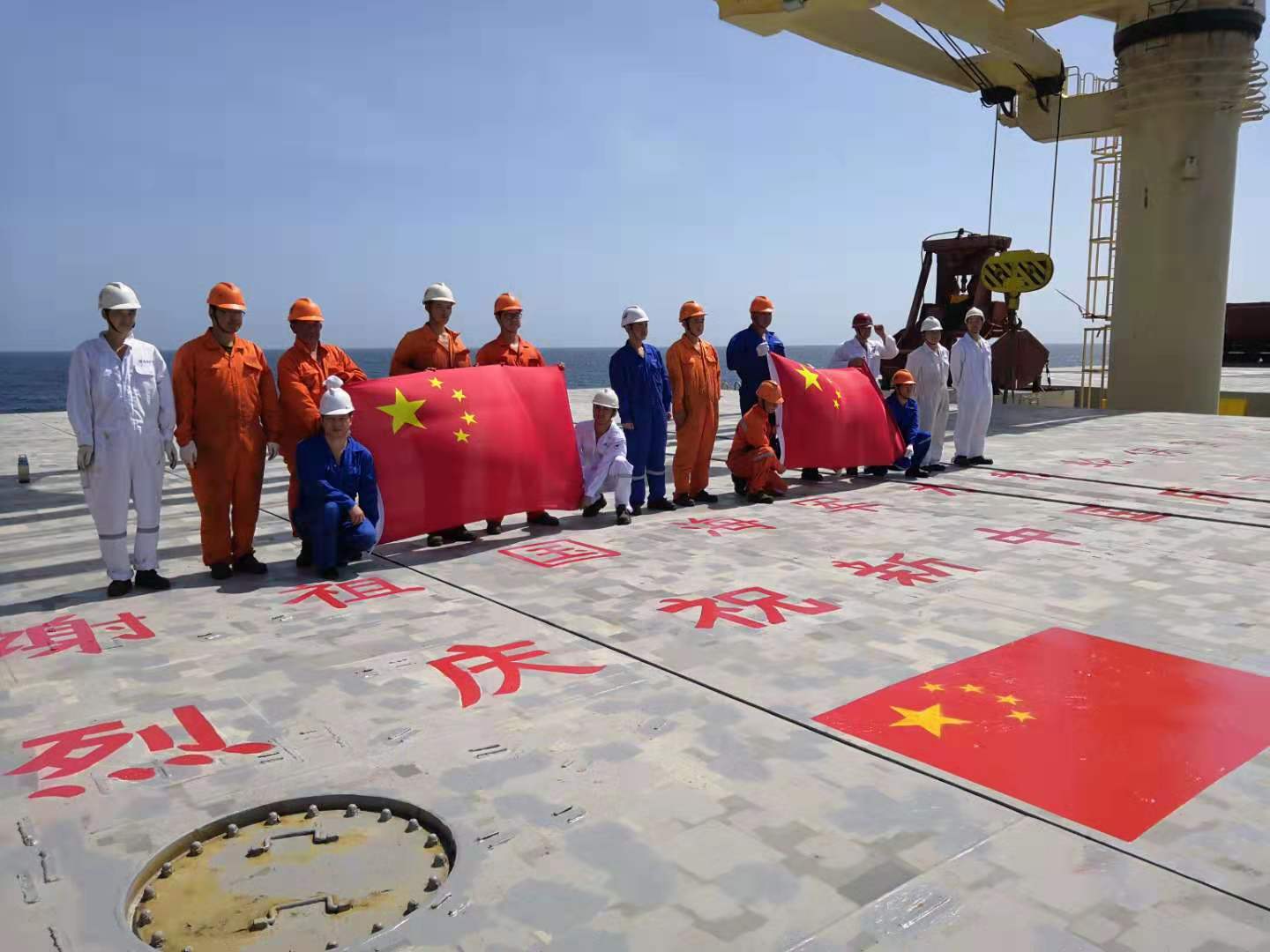 中華門(mén)輪，祖國(guó)海軍為你護(hù)航！